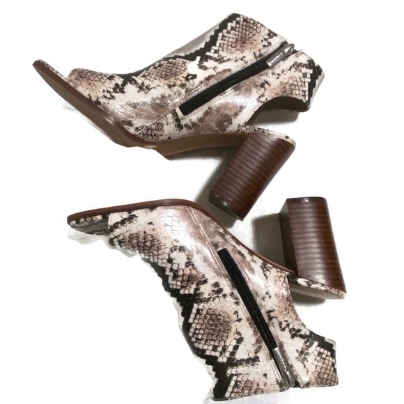 VINCE CAMUTO KENSLI SNAKESKIN OPEN TOE ANKLE BOOTS - Picture 4 of 9